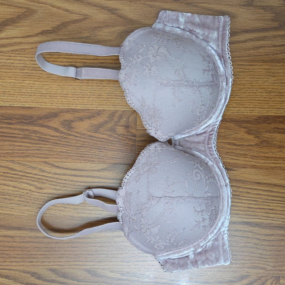 Victoria's Secret Velvet & Lace Dream Angels Lined Demi Bra/ 32DD